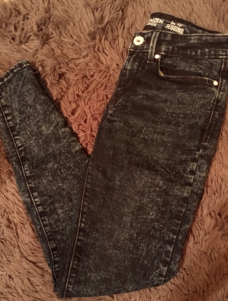 Wmns Levi Jeggings